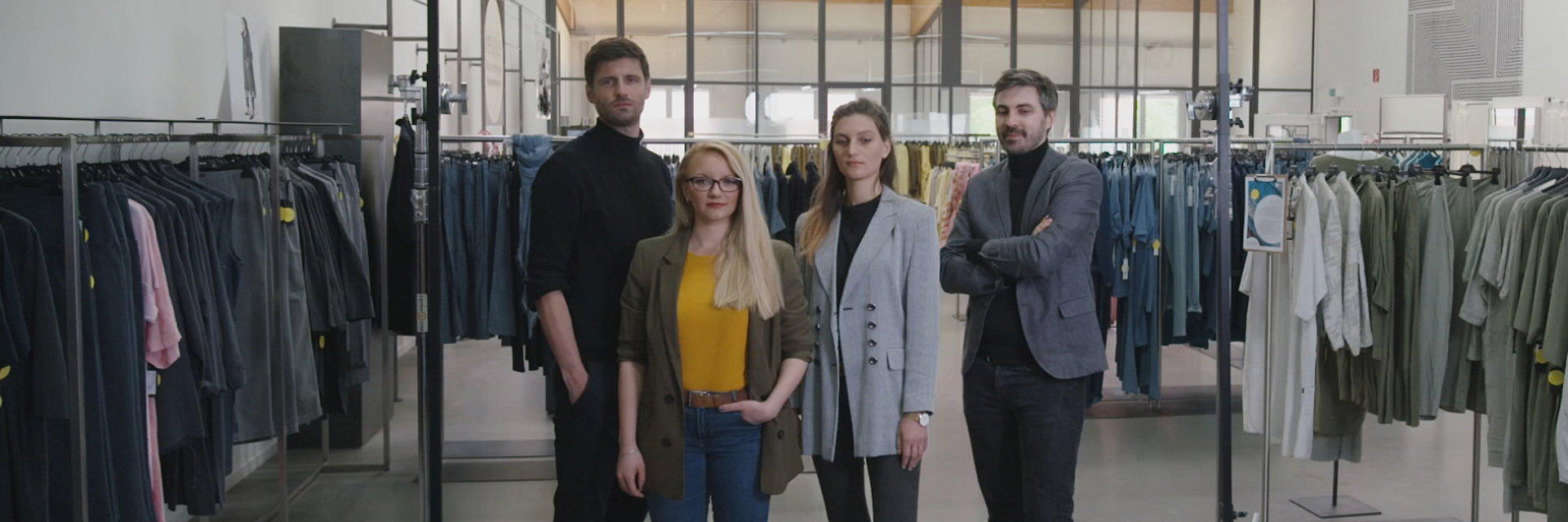 „Heute chic, morgen Ramsch. Wie Corona die Modebranche trifft“ (BR Fernsehen)) „Heute chic, morgen Ramsch. Wie Corona die Modebranche trifft“ (BR Fernsehen))